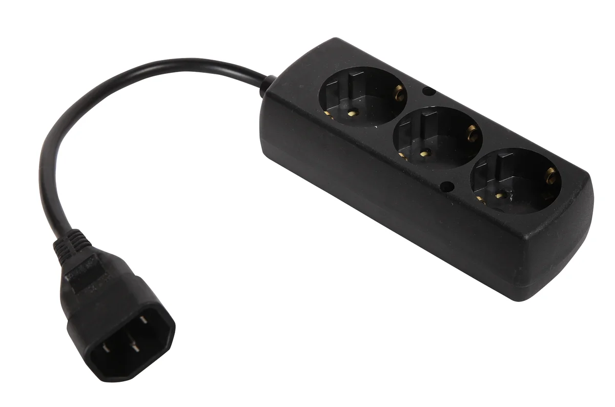 Adapter z wtykiem IEC C14 męskim przewód 3x1mm2 H05VV-F z gniazdem triple GN-370S
